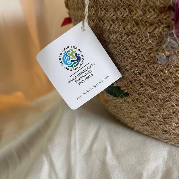 Handmade basket from Bangladesh - Picture 5 of 5